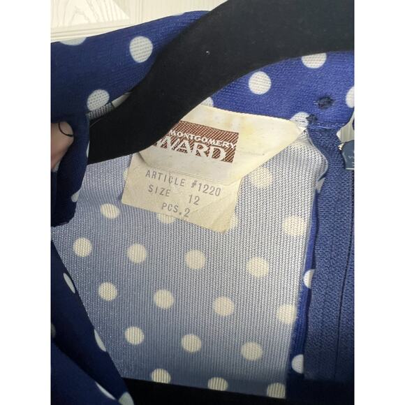 Montgomery Ward 70s does 50s Blue Polka Dot Dress Bow Neck Knit Sz 8 S/M - Picture 2 of 9